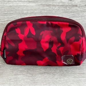 LULULEMON New Year Red Camouflage Belt Bag Shoulder Bag 1L NWT